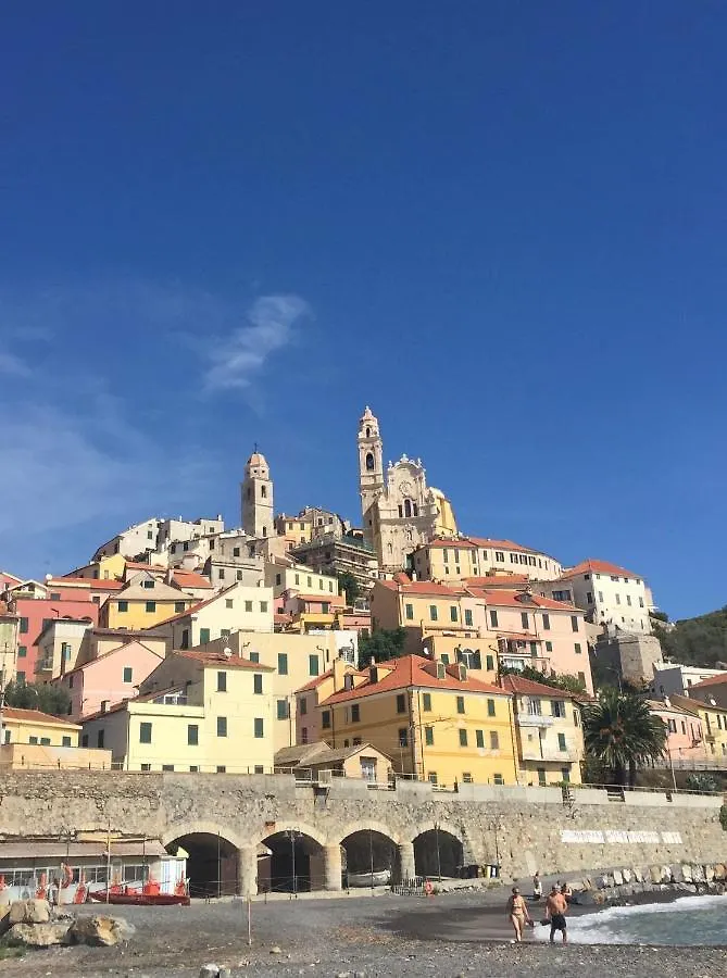 Holiday home Casa Del 1400 Nell'Antico Borgo Di Cervo Villa Italy