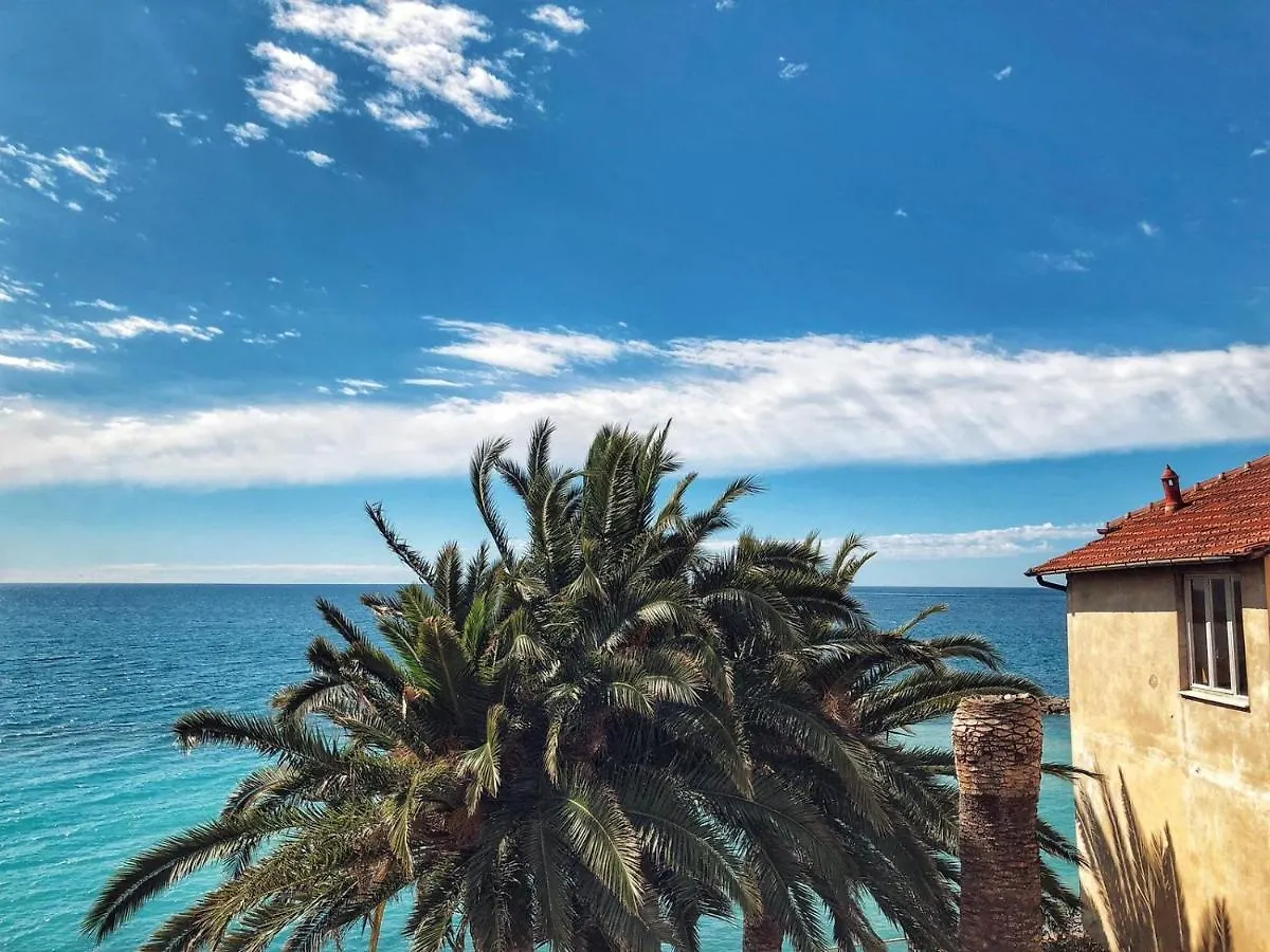 Holiday home Casa Del 1400 Nell'Antico Borgo Di Cervo Villa