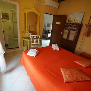 Affittacamere Nel Borgo Medievale Di - Lenottimediterranee, Cervo